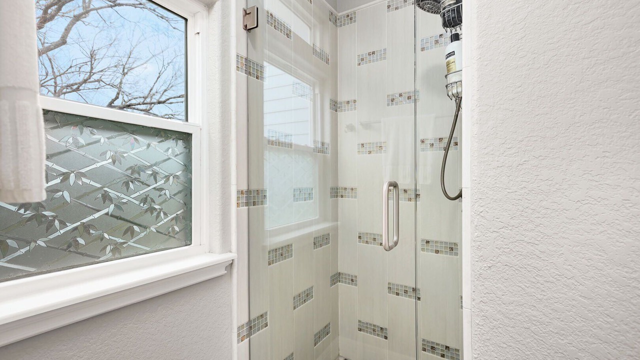 Photo of Bathroom in El Lago