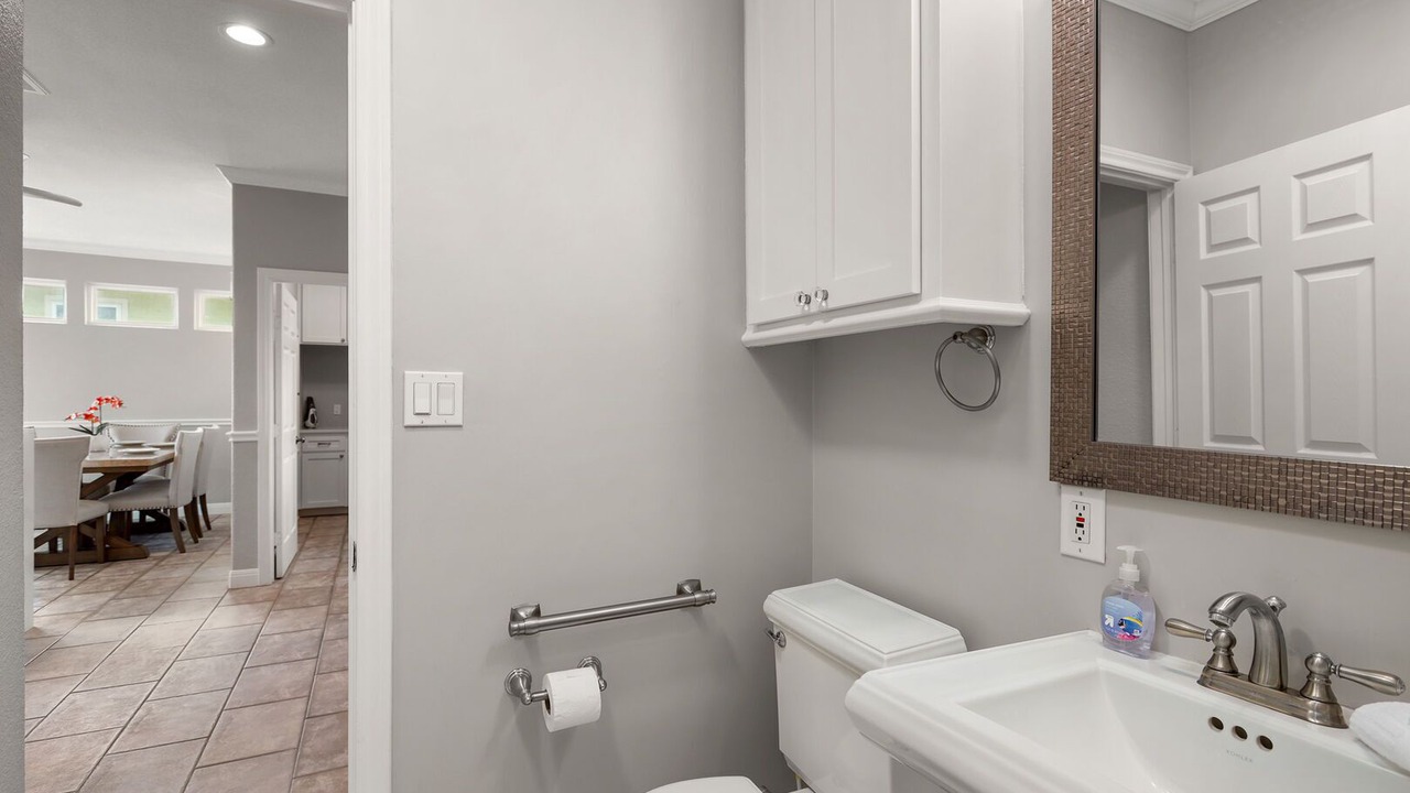 Photo of Bathroom in El Lago