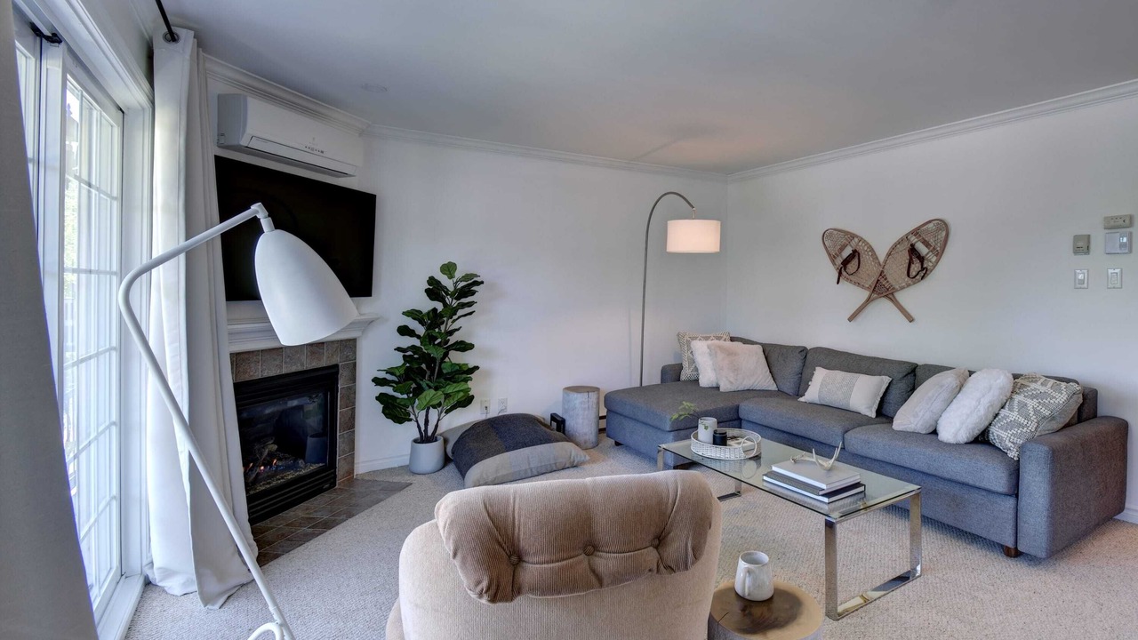 Photo of Livingroom in Saint-Faustin-Lac-Carre