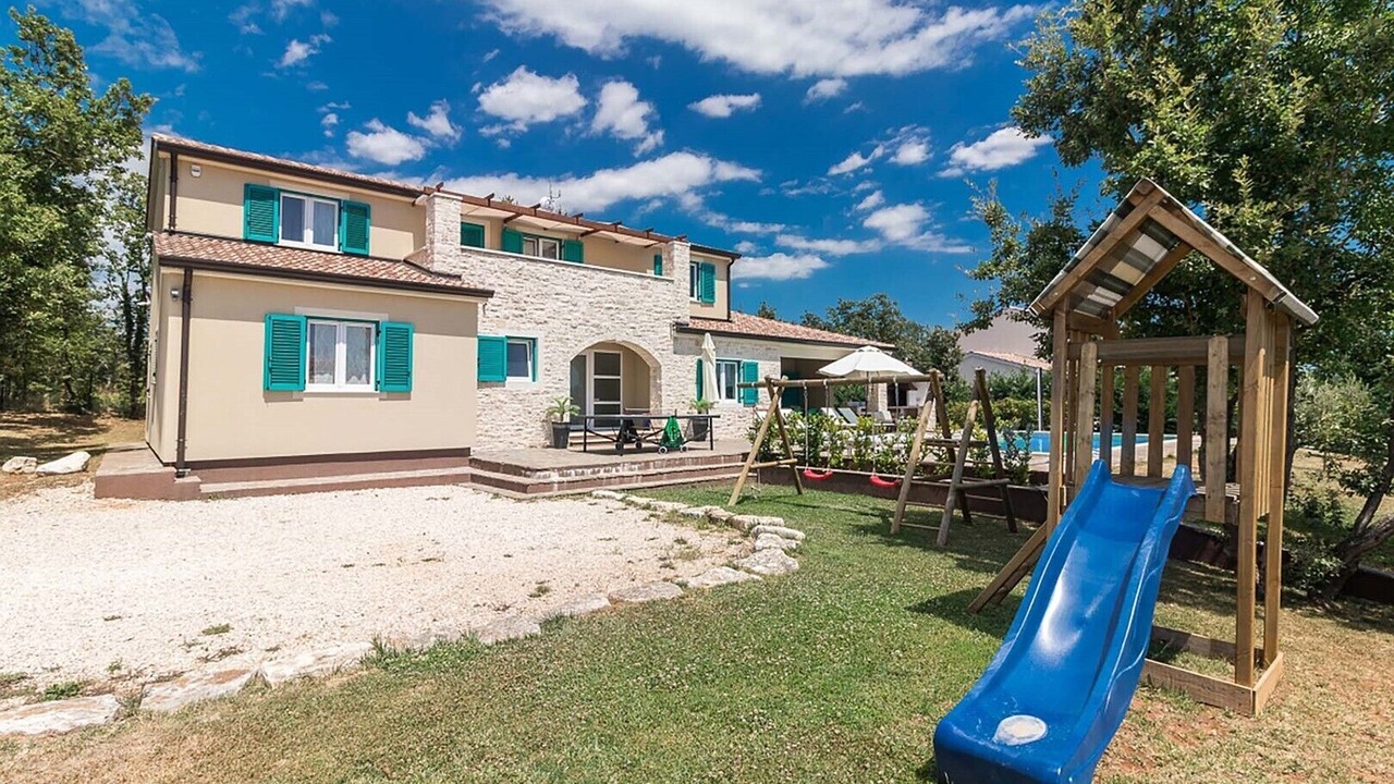 Photo of Outdoor in Muzini