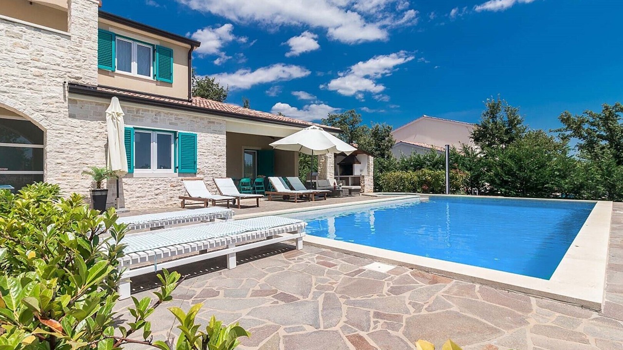Photo of Outdoor in Muzini
