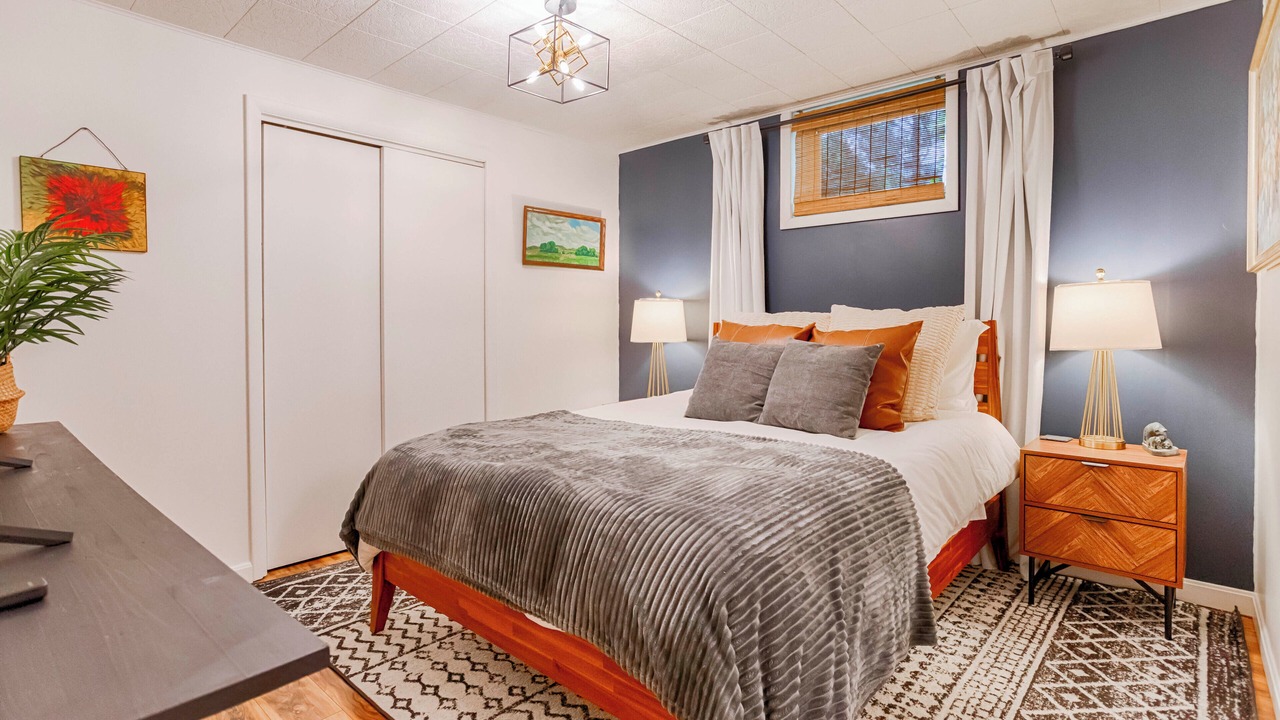 Photo of Bedroom in Seneca Falls