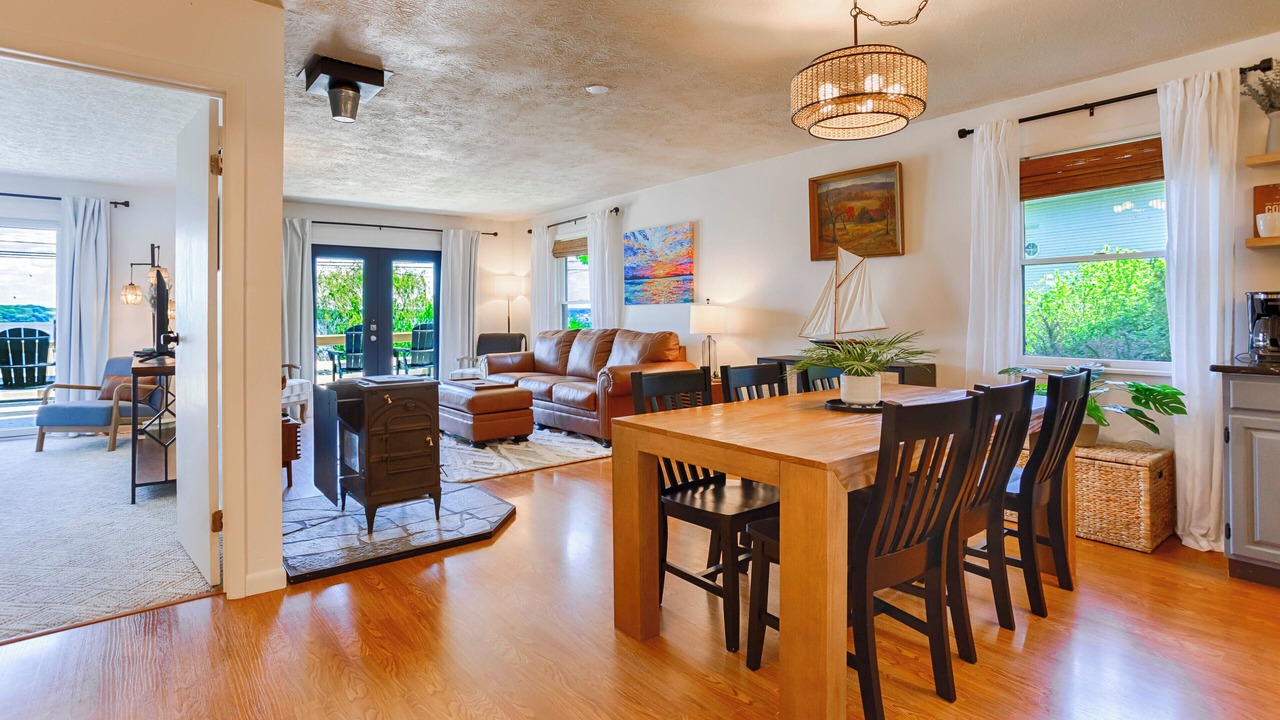 Photo of Others in Seneca Falls