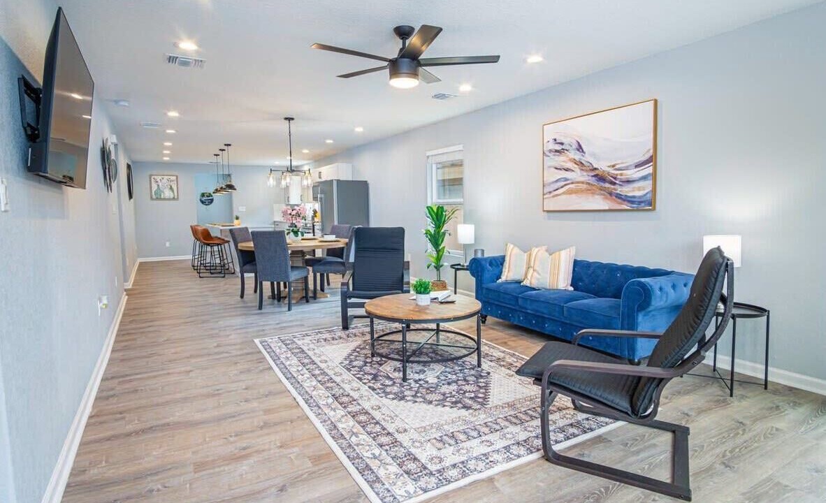 Photo of Livingroom in Near East Side