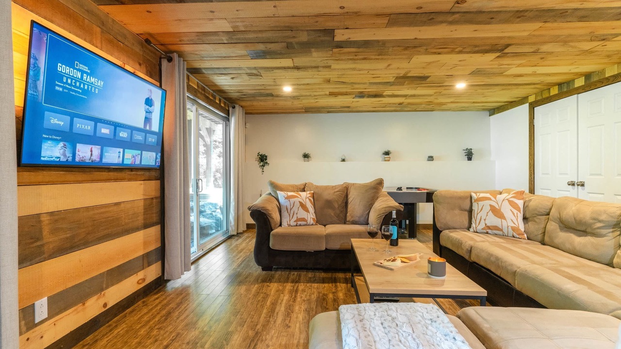 Photo of Livingroom in Grenville-sur-la-Rouge