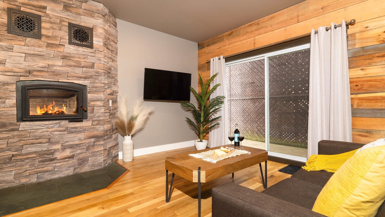 Photo of Livingroom in Grenville-sur-la-Rouge