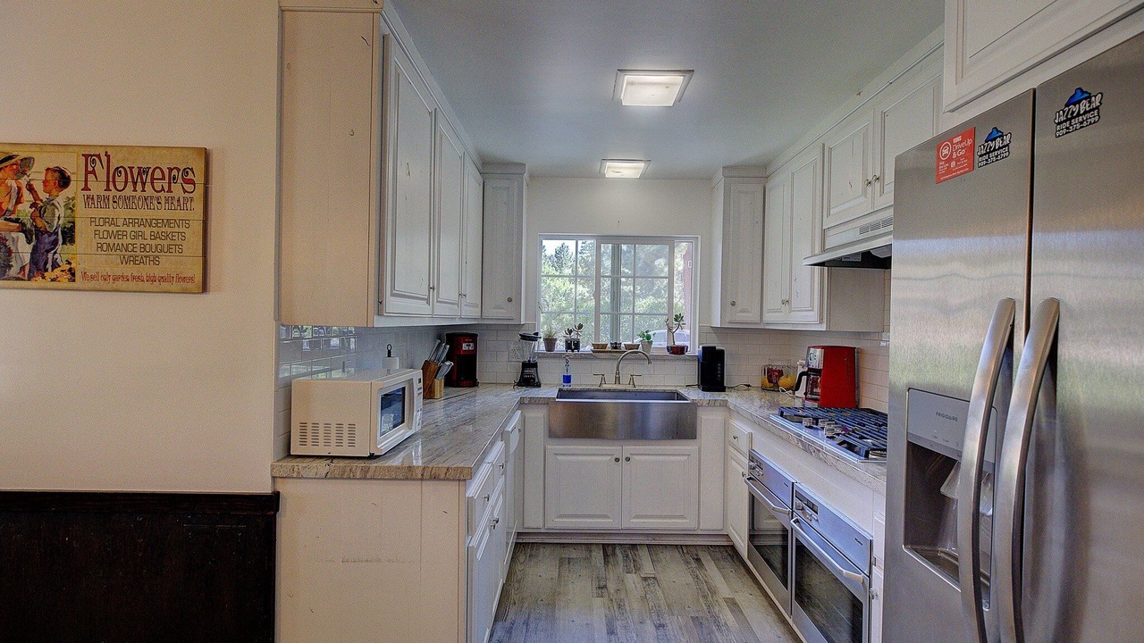 Photo of Kitchen in Big Bear