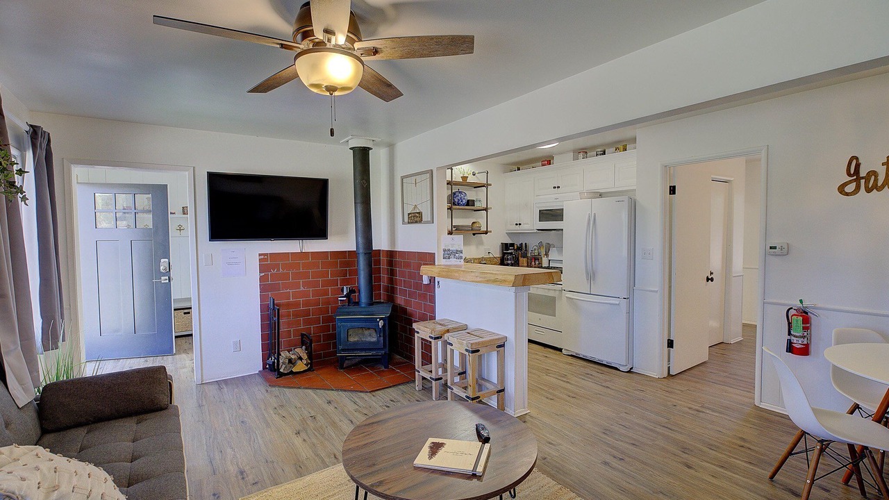 Photo of Livingroom in Big Bear