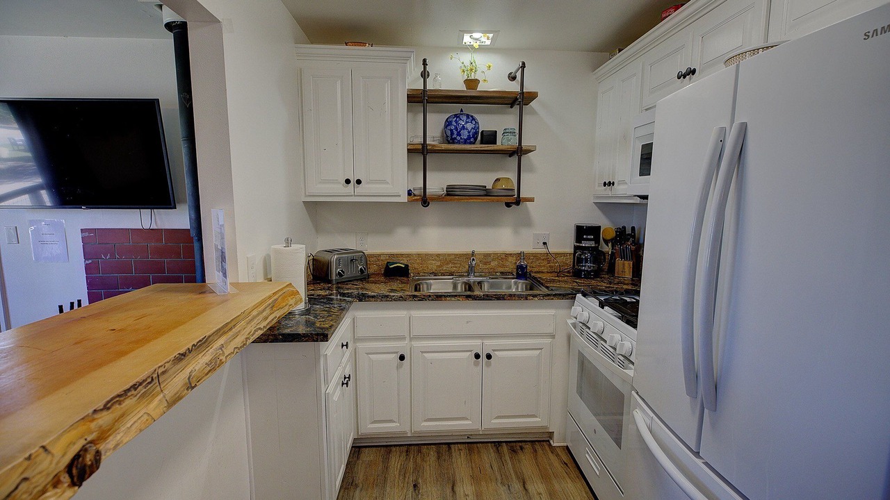 Photo of Kitchen in Big Bear