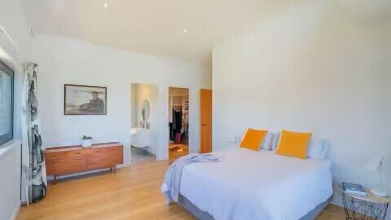 Photo of Bedroom in Rings Beach