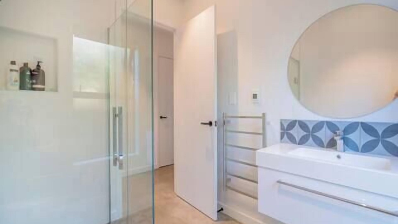 Photo of Bathroom in Rings Beach