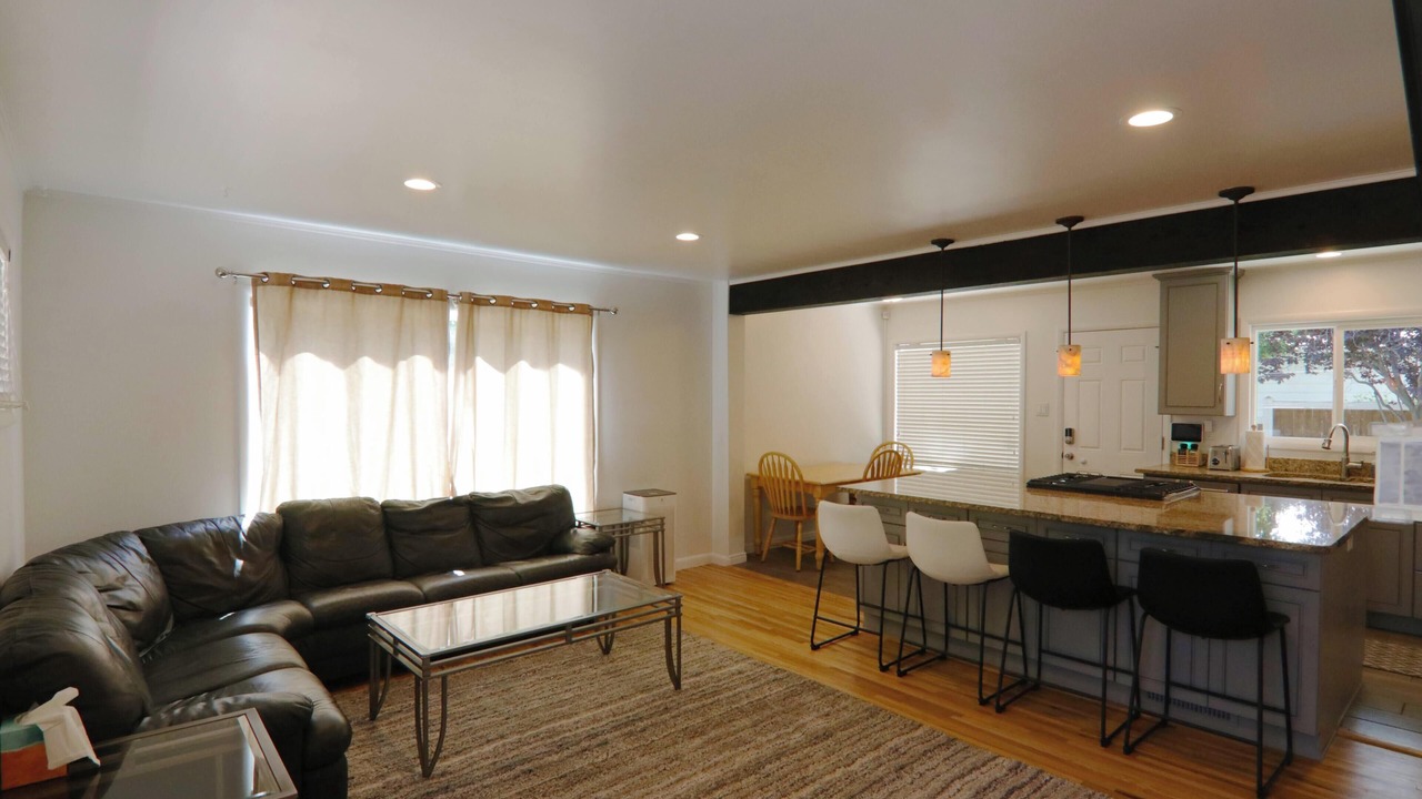 Photo of Livingroom in Cottonwood Heights