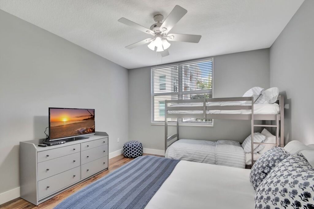 Photo of Bedroom in East Ocean Ave