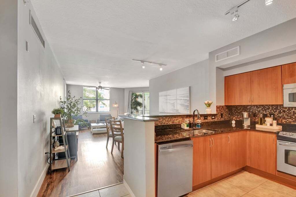 Photo of Kitchen in East Ocean Ave