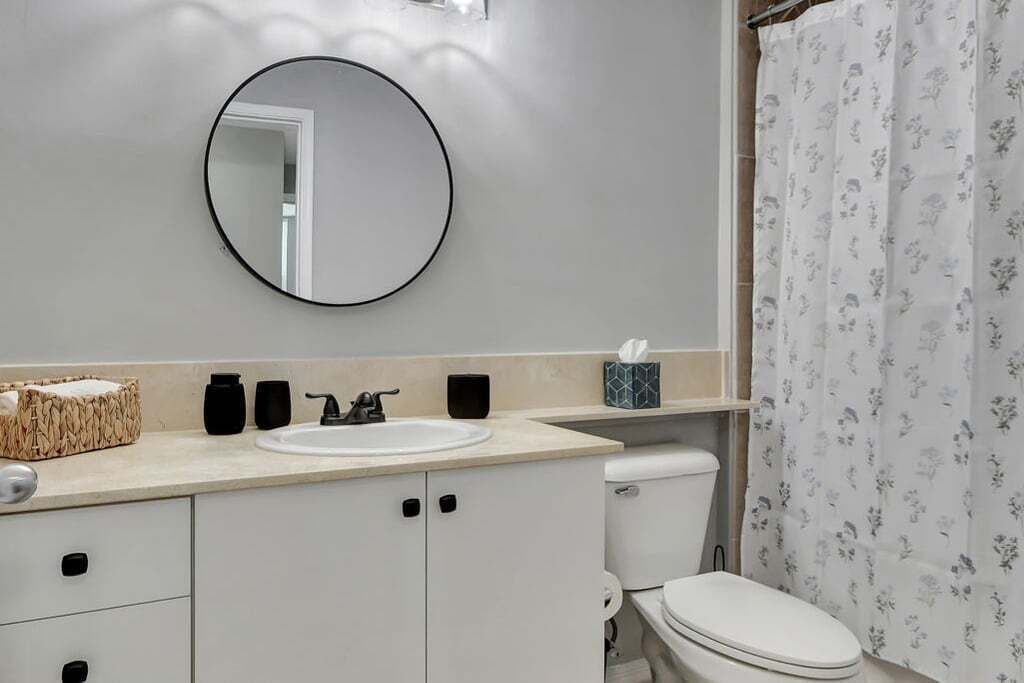 Photo of Bathroom in East Ocean Ave