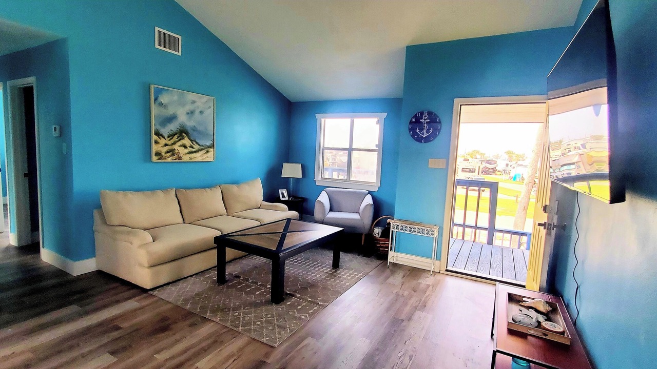 Photo of Livingroom in Leeward Sands