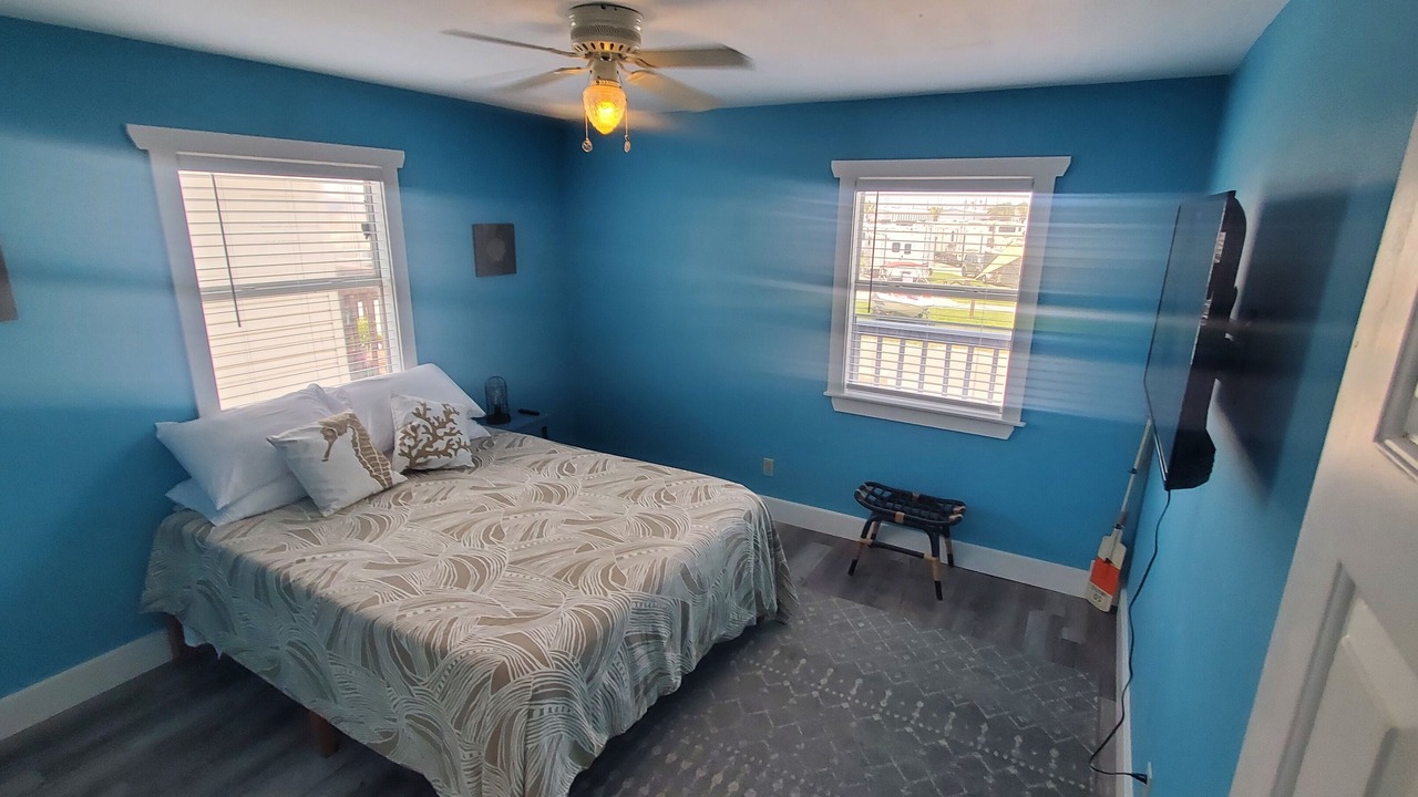 Photo of Bedroom in Leeward Sands