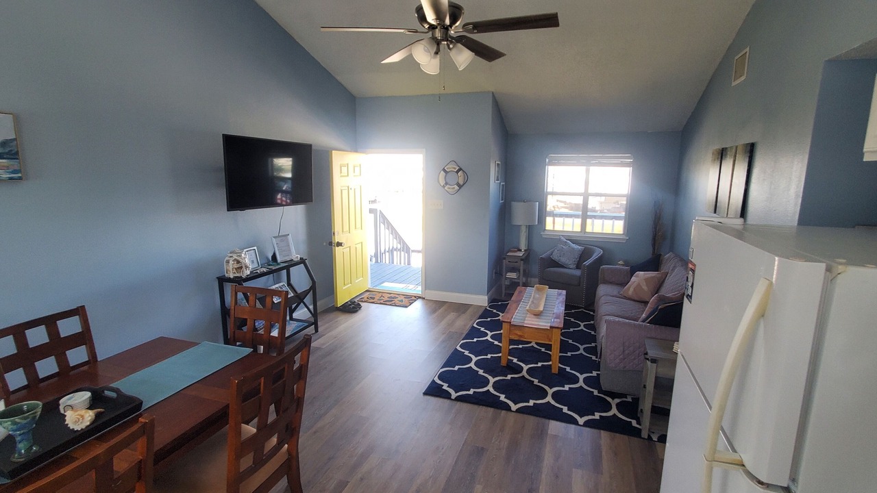 Photo of Livingroom in Leeward Sands