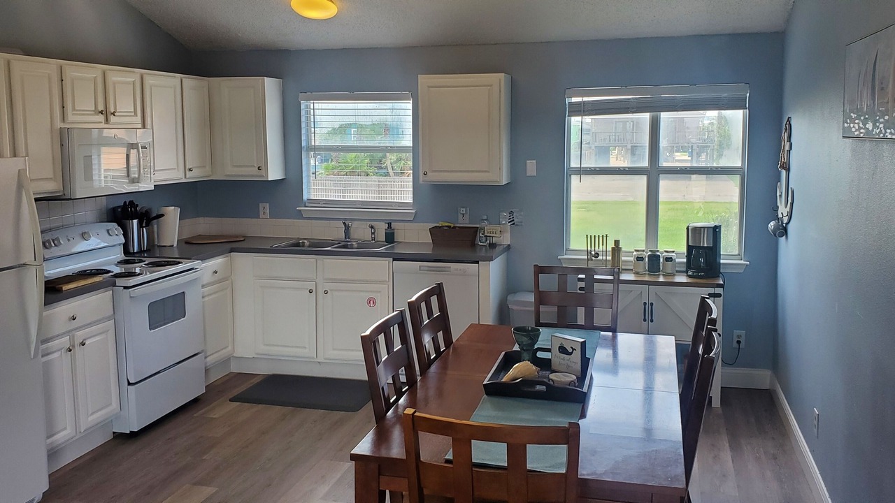 Photo of Kitchen in Leeward Sands