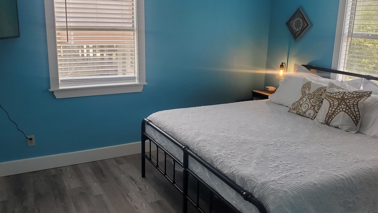 Photo of Bedroom in Leeward Sands