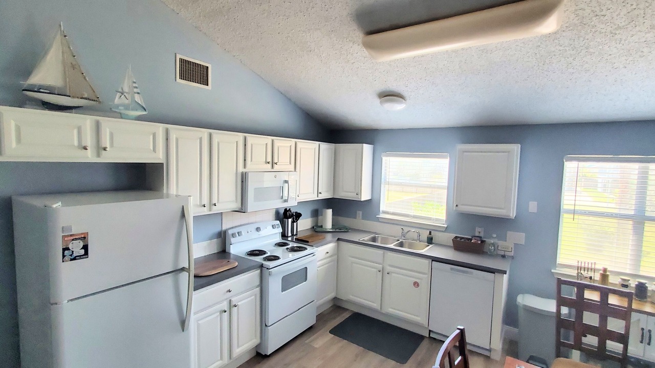 Photo of Kitchen in Leeward Sands