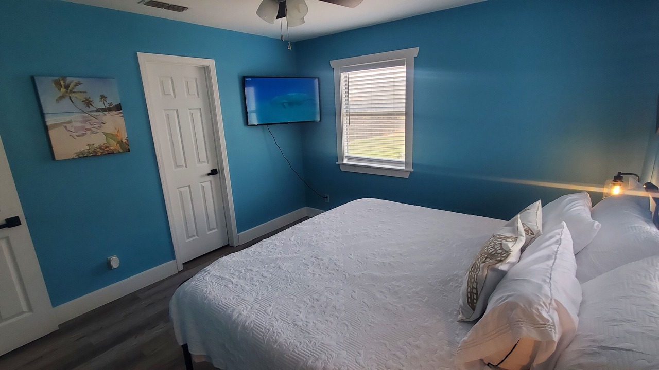 Photo of Bedroom in Leeward Sands
