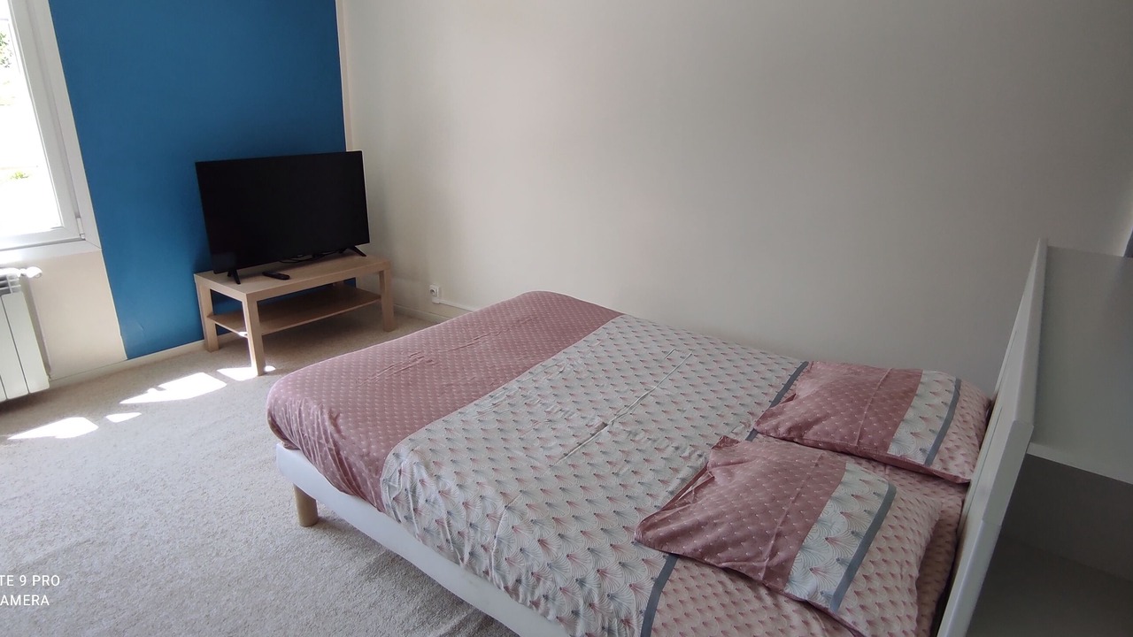 Photo of Bedroom in Saint-Simon-de-Bordes