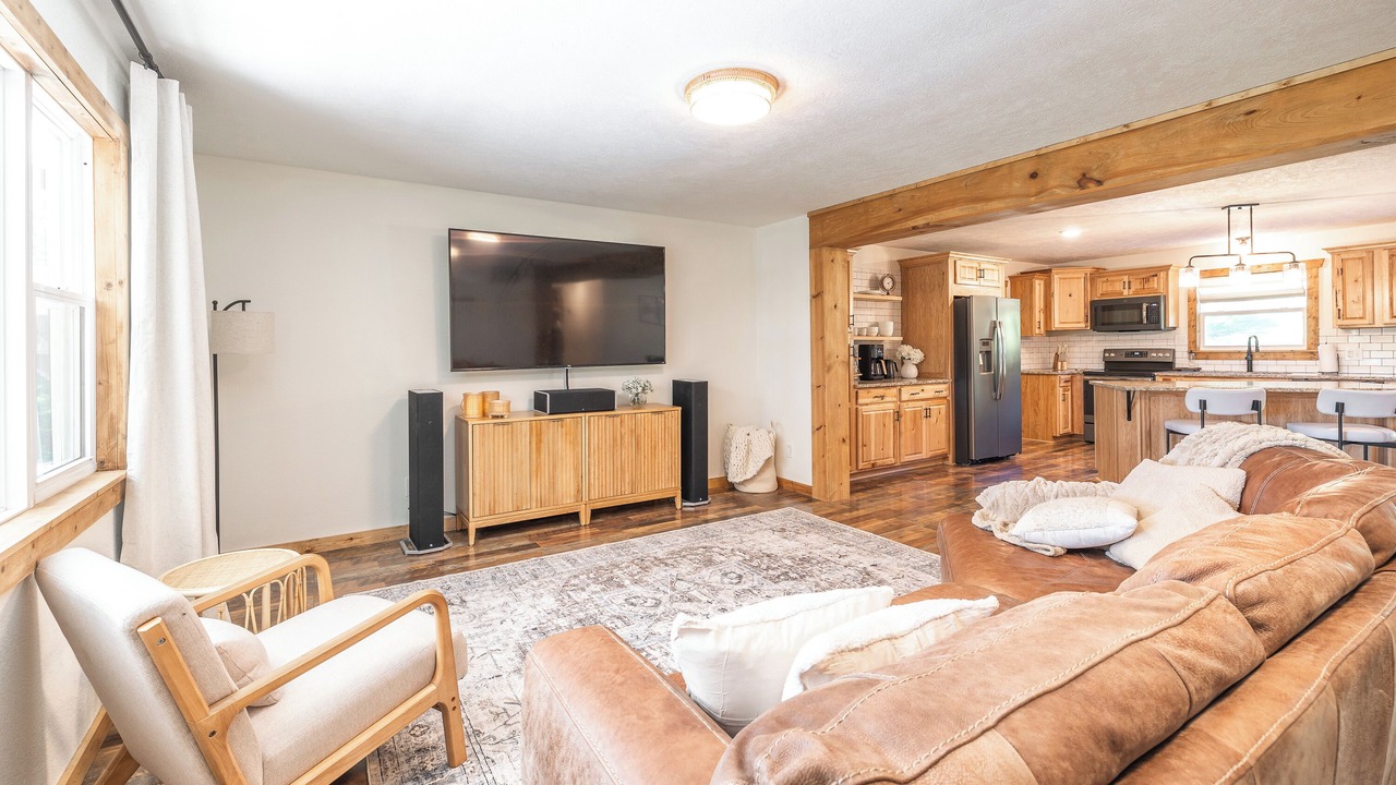 Photo of Livingroom in Cape Fair