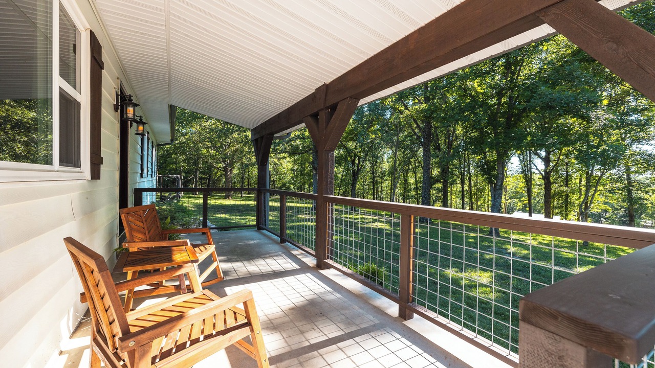 Photo of Patio Balcony in Cape Fair