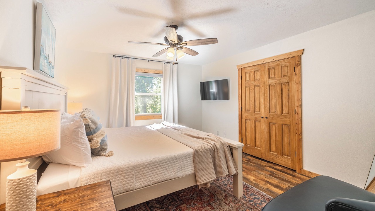 Photo of Bedroom in Cape Fair