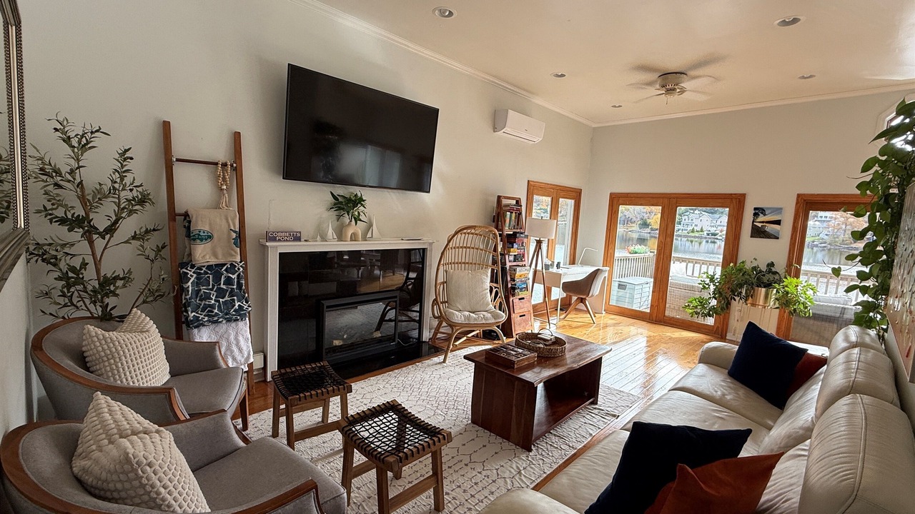 Photo of Livingroom in Windham