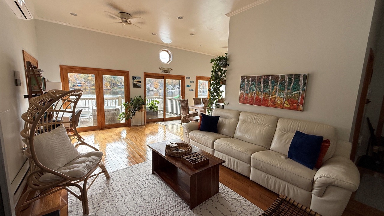Photo of Livingroom in Windham