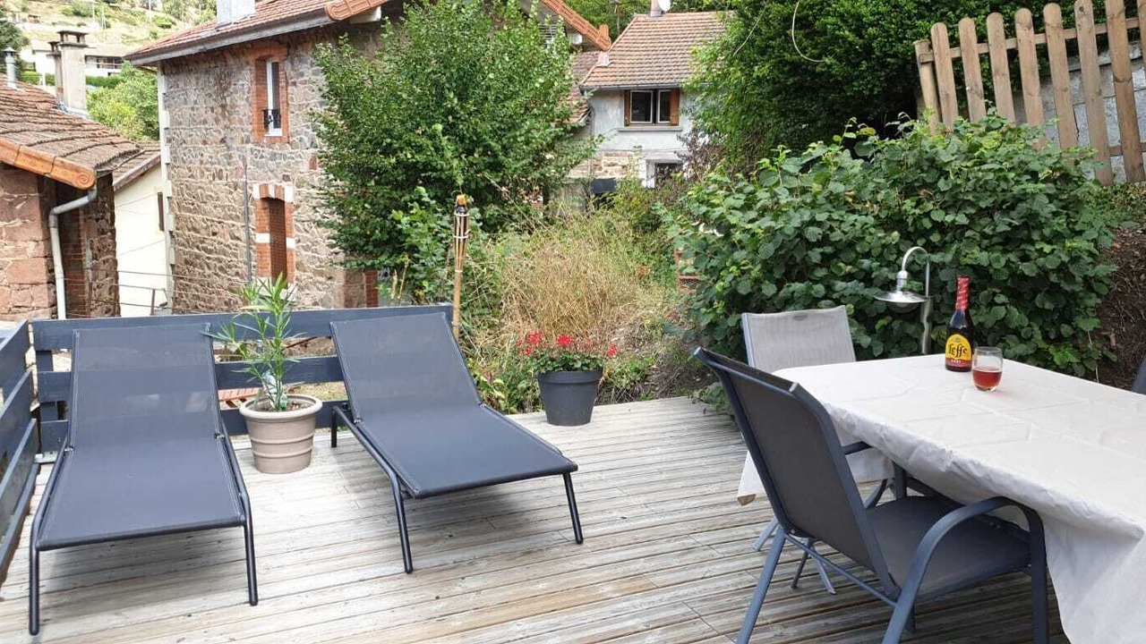 Photo of Outdoor in Saint-Vincent-de-Reins