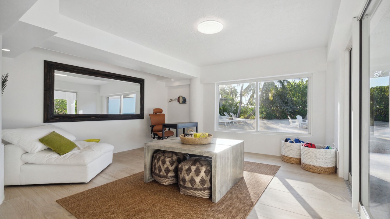 Photo of Livingroom in Islamorada