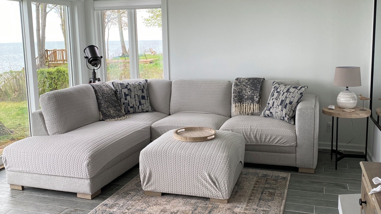 Photo of Livingroom in Youngstown