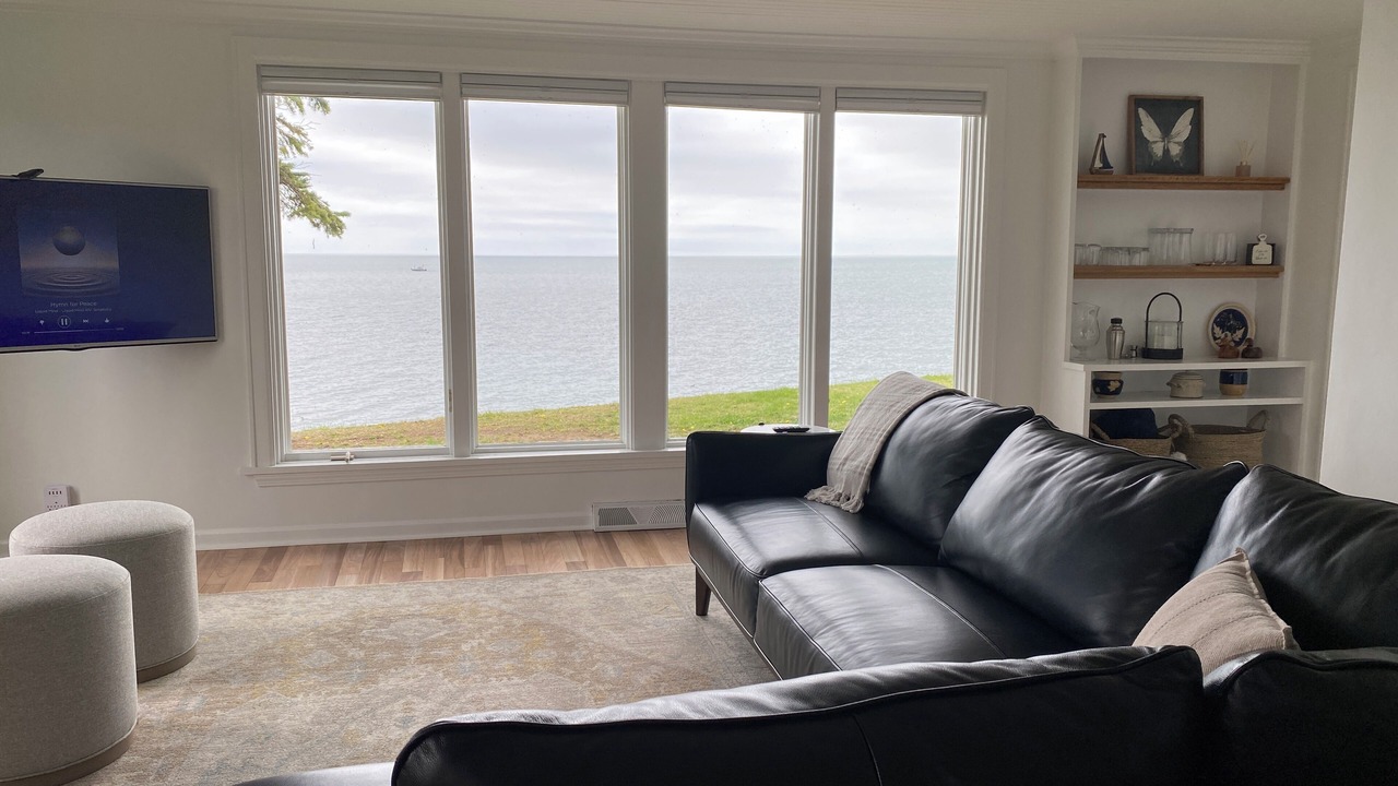 Photo of Livingroom in Youngstown