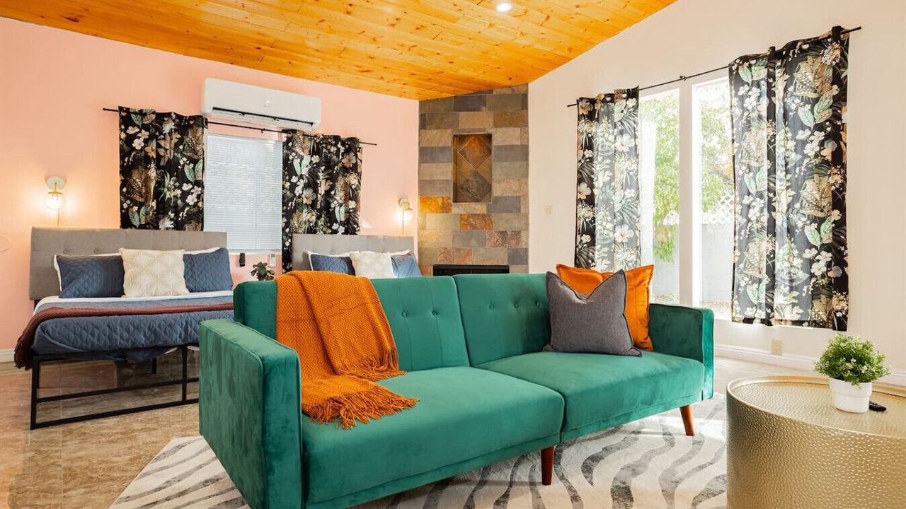 Photo of Livingroom in Beverly Green