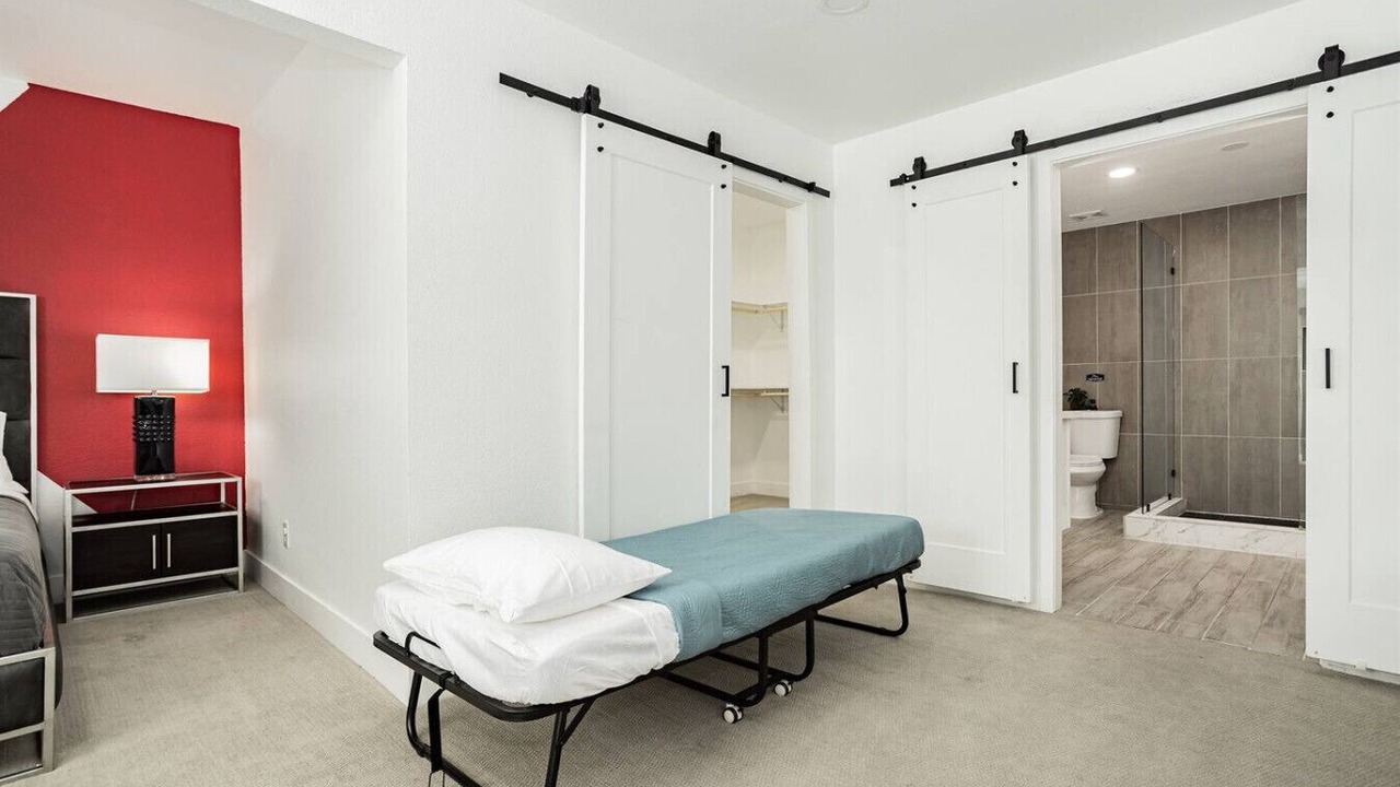 Photo of Bedroom in Glen Heather Estates