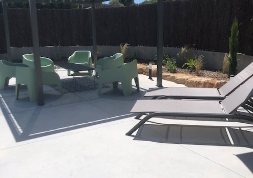 Photo of Patio Balcony in Saint-Marcel-de-Careiret