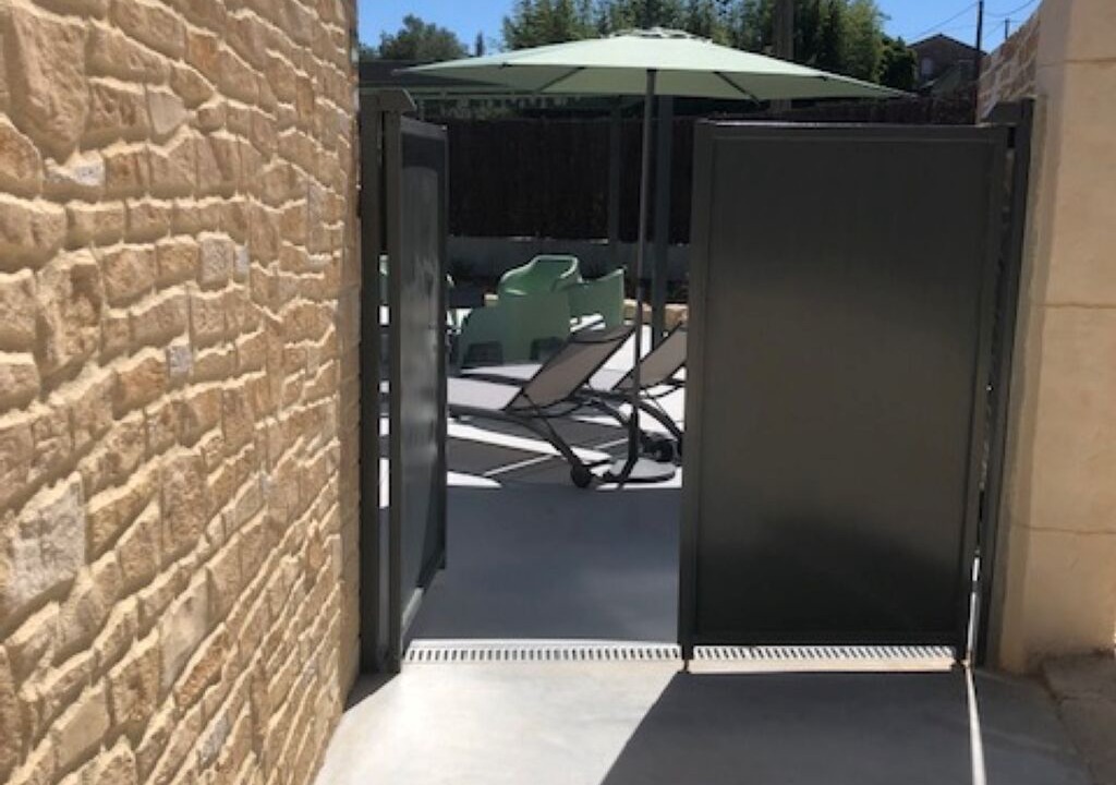 Photo of Patio Balcony in Saint-Marcel-de-Careiret