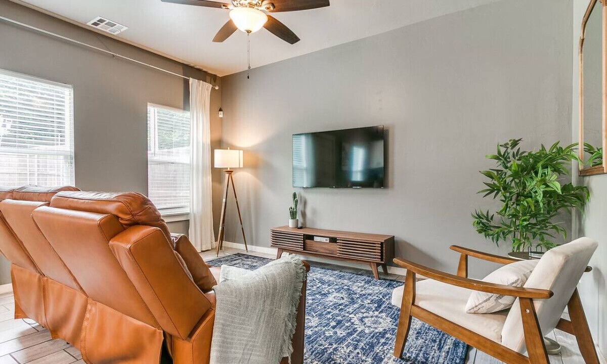 Photo of Livingroom in Midwest City
