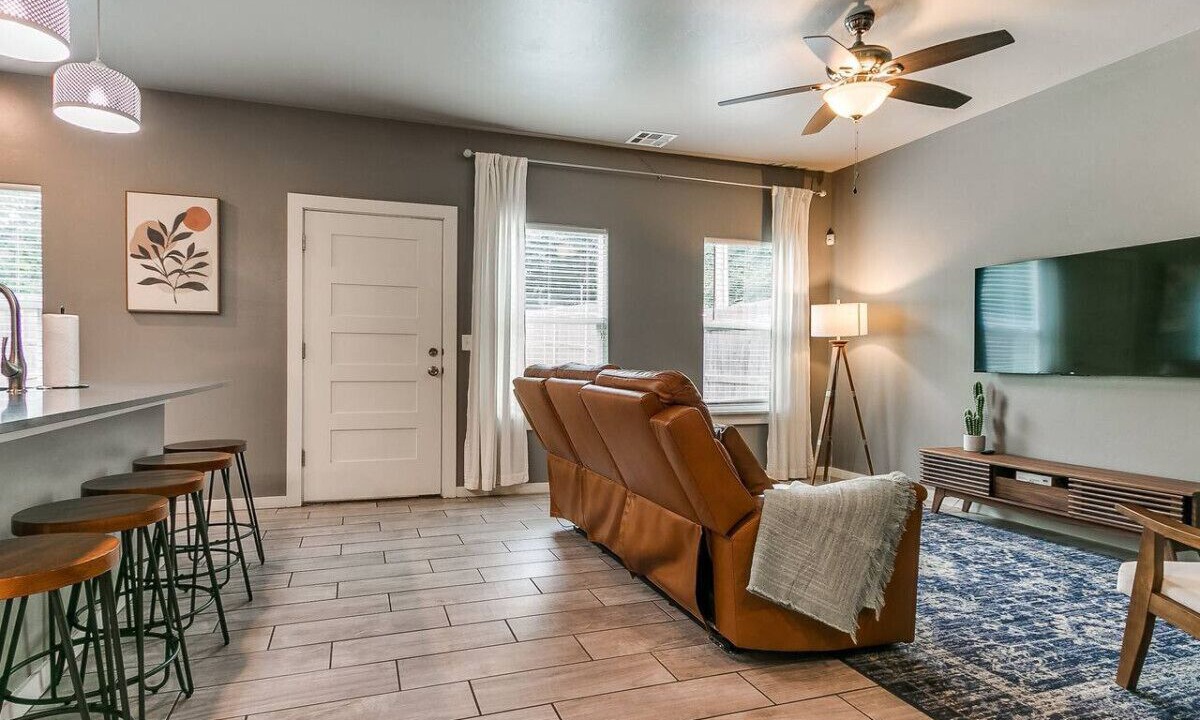 Photo of Livingroom in Midwest City