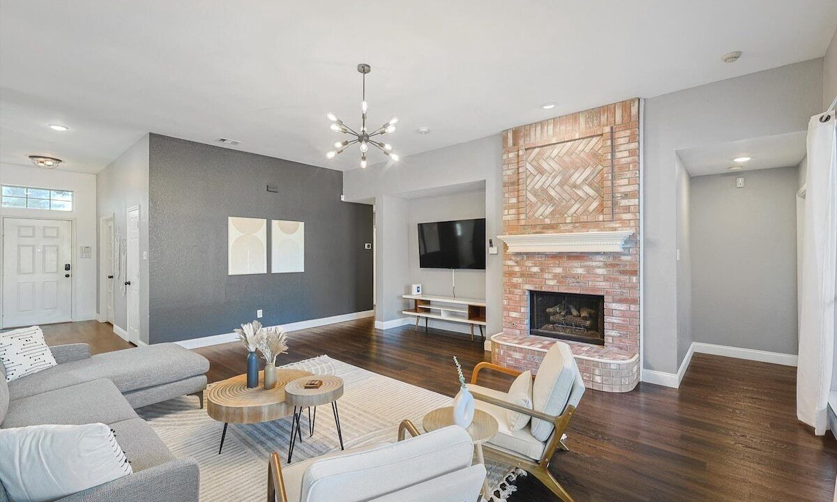 Photo of Livingroom in Mesquite