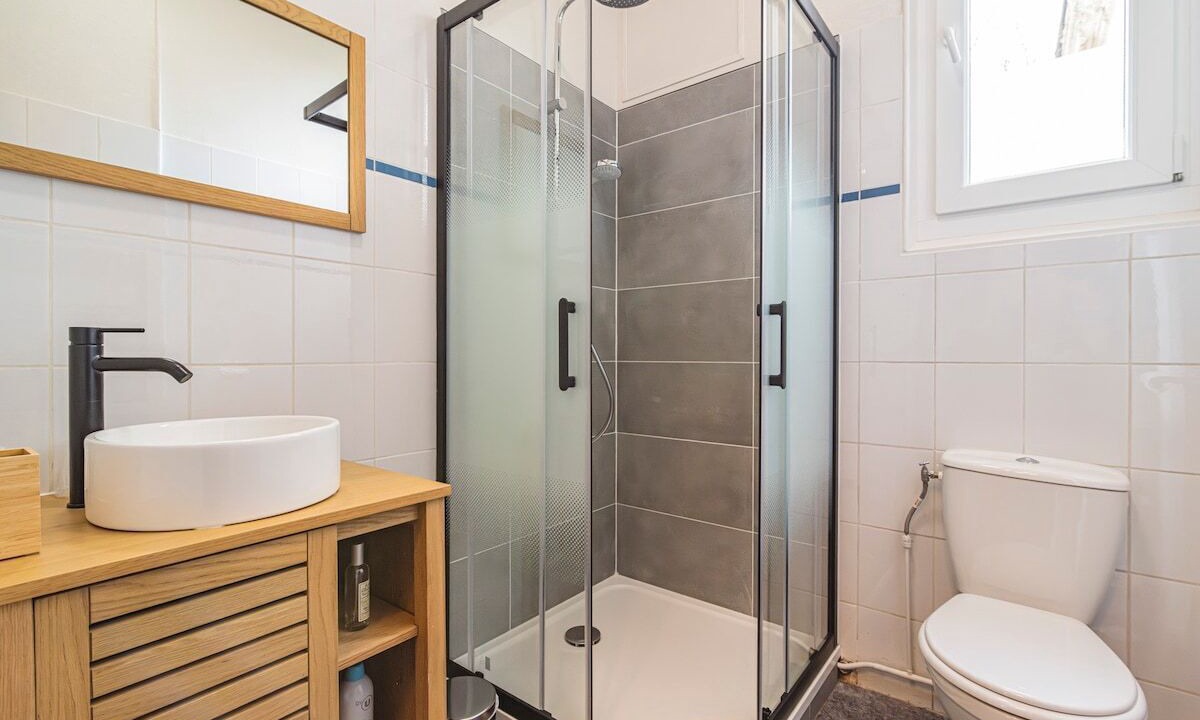 Photo of Bathroom in Centre Erlon