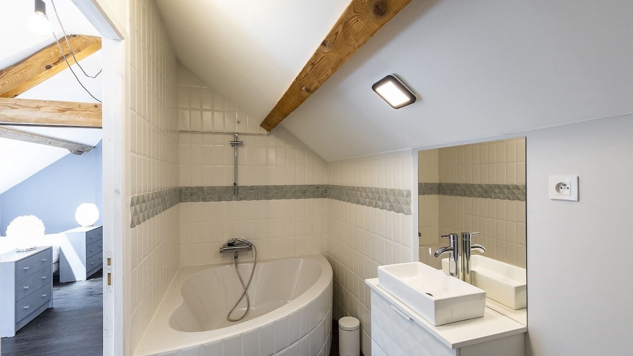 Photo of Bathroom in Esterre