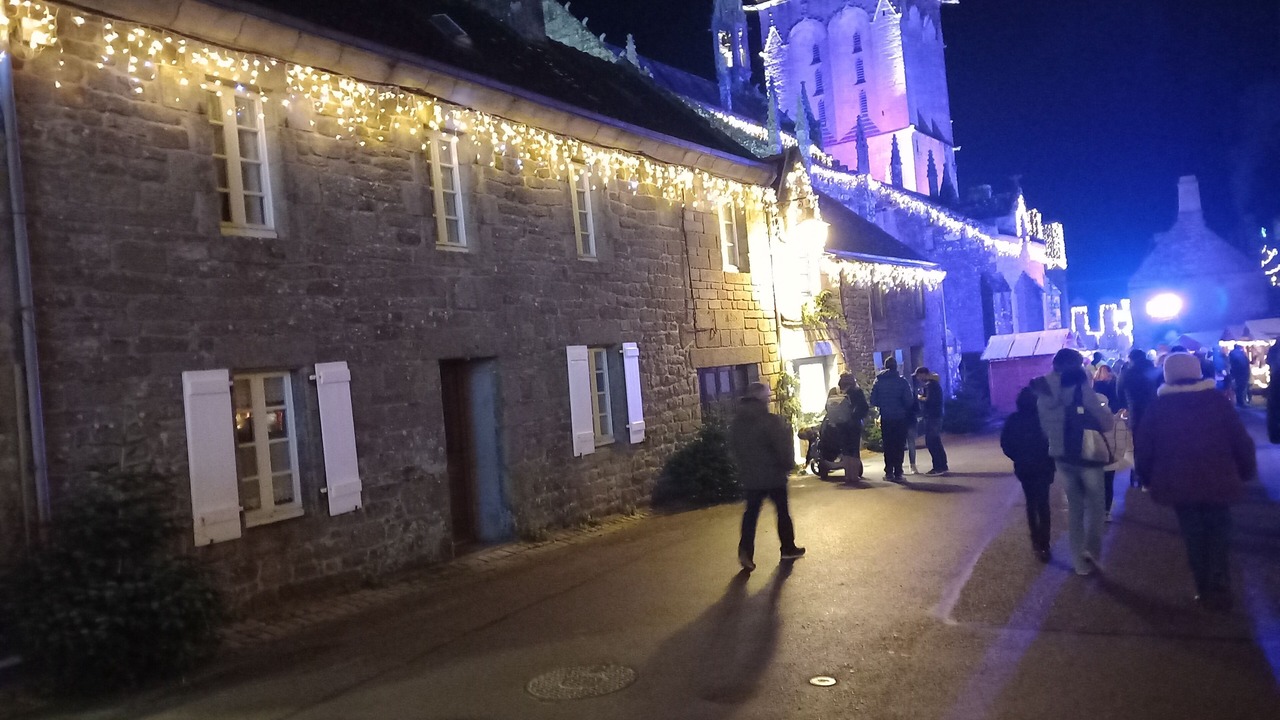 Photo of Others in Locronan