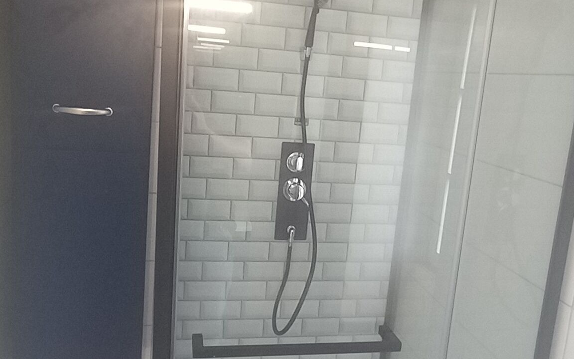 Photo of Bathroom in Locronan