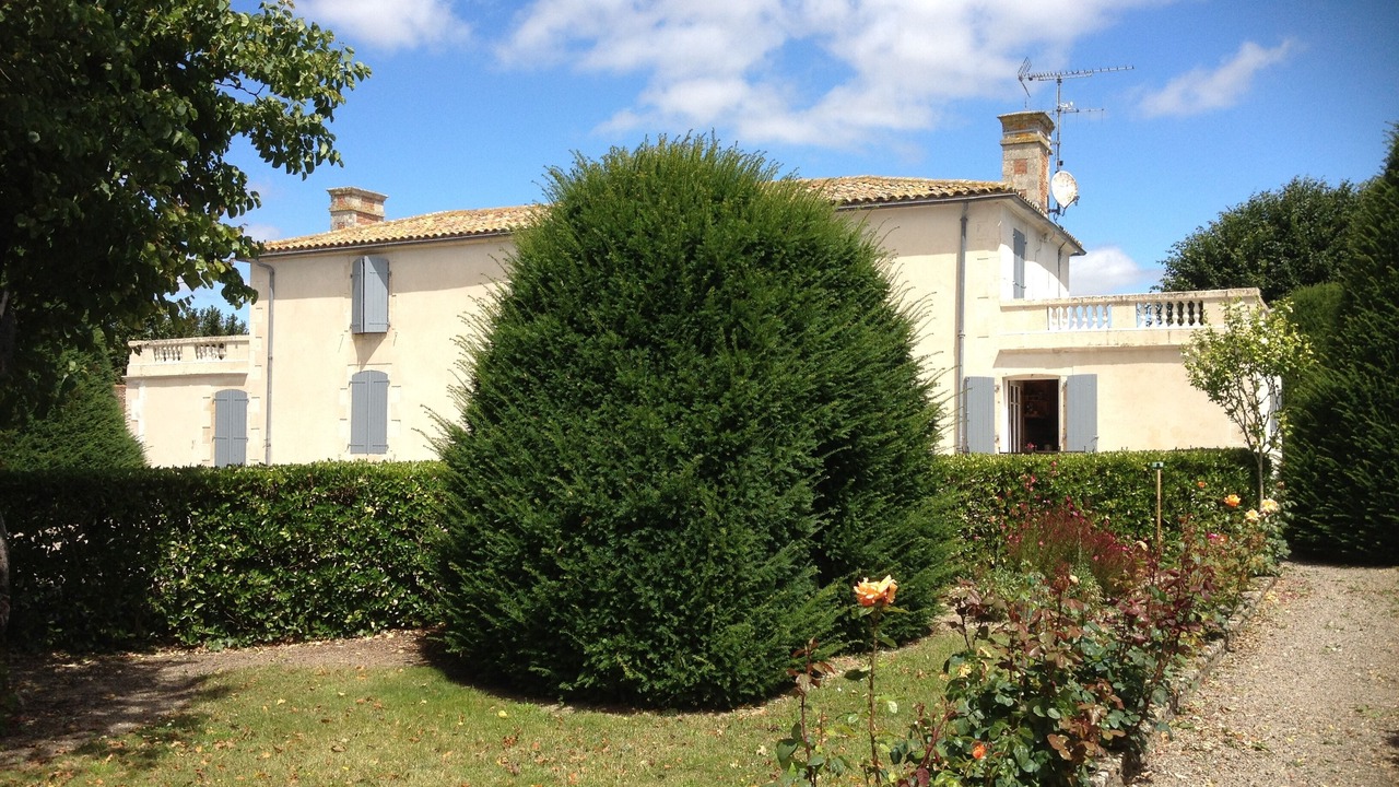 Photo of Outdoor in Champagne-les-Marais
