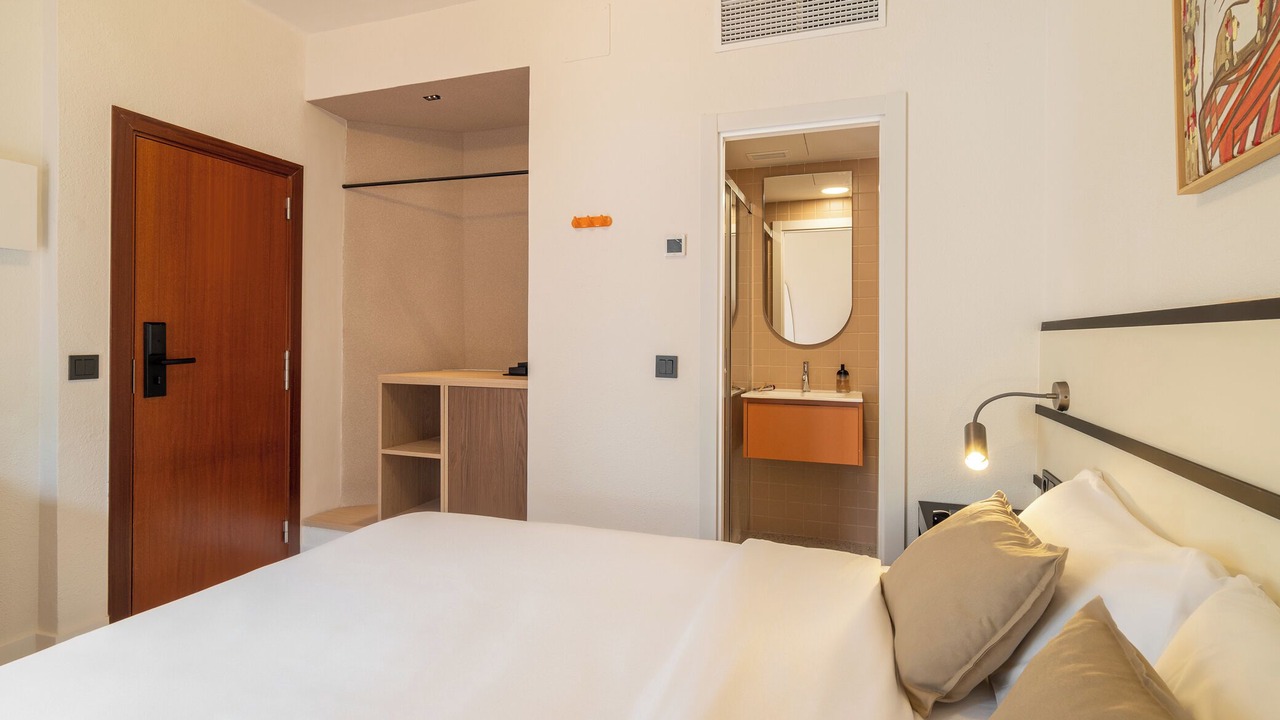 Photo of Bedroom in Lloret Town Center