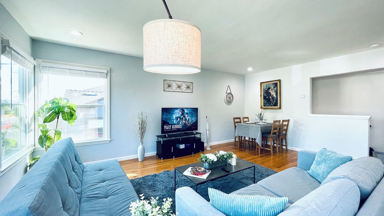 Photo of Livingroom in Central San Mateo
